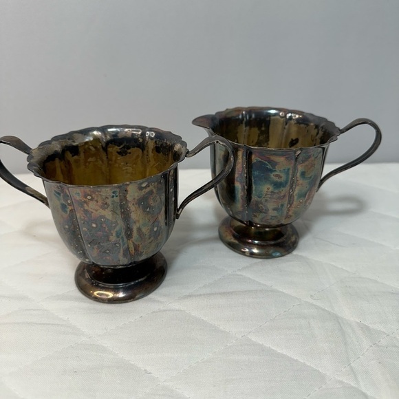 Early American International Company Other - I gave Early American International Company Sugar And Cream Set Silver Plated